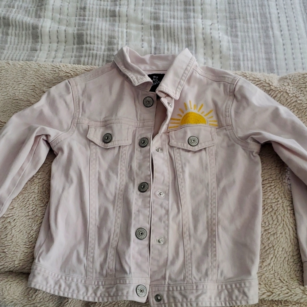 Jacket for toddlers size 5t. In good condition. No stains, only worn a few times